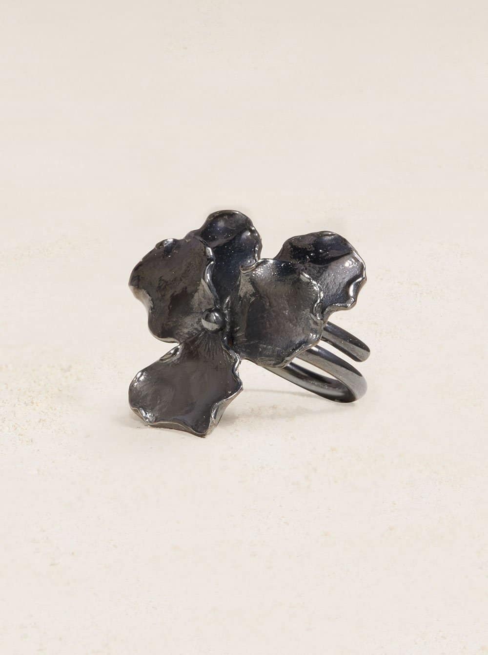 Panzè Ring in Oxidized Silver