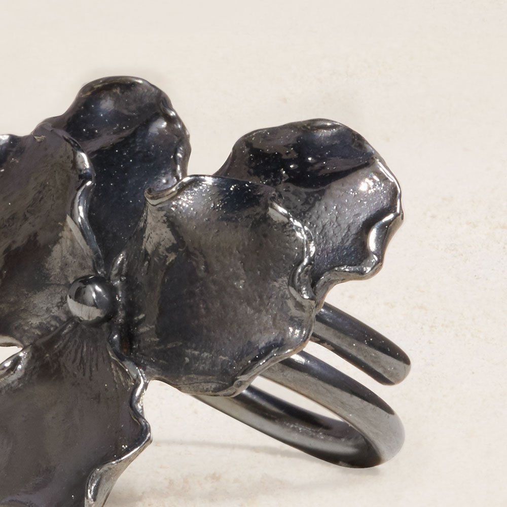 Panzè Ring in Oxidized Silver