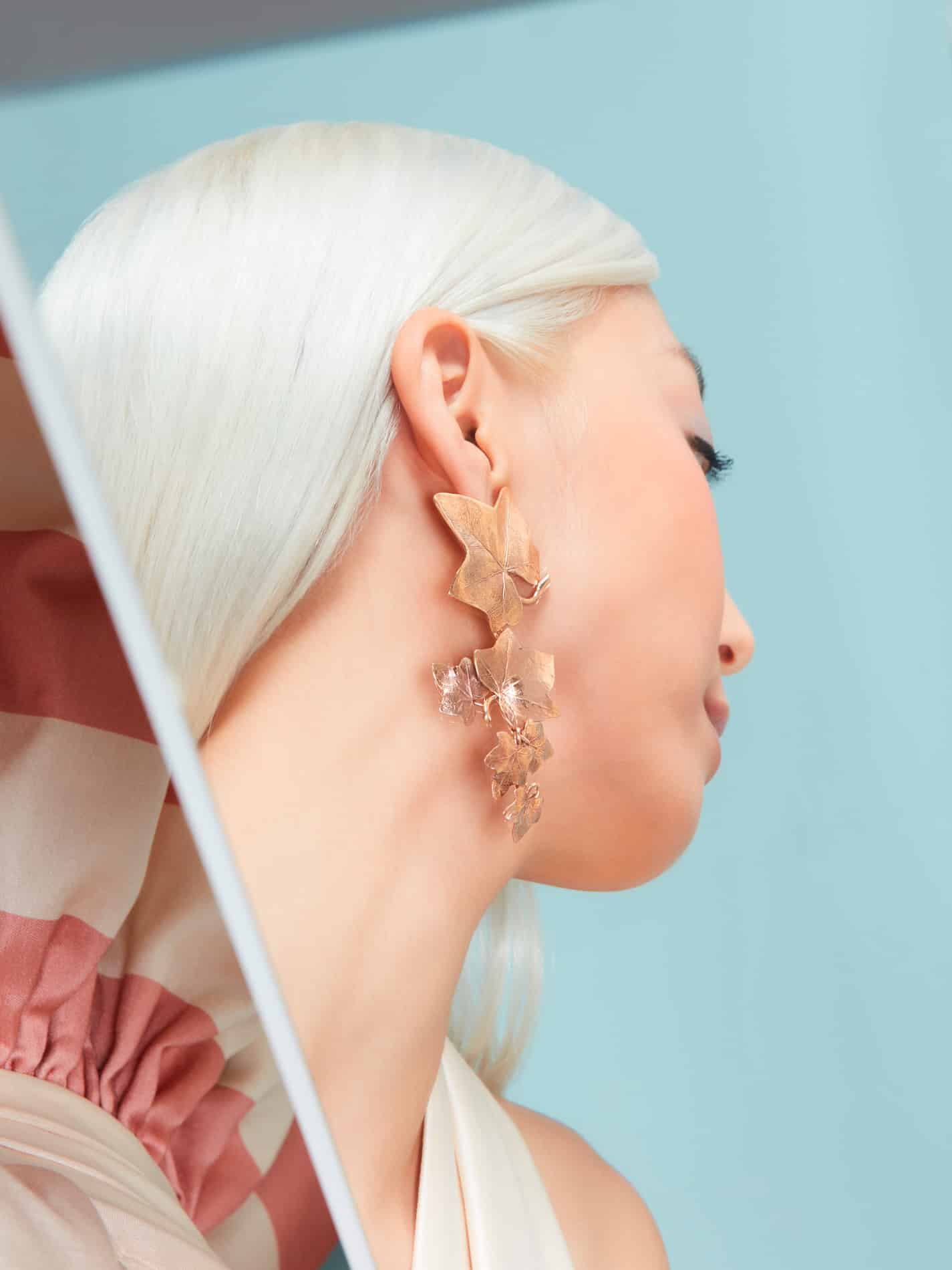 Edera Pendant Earrings in Bronze - M
