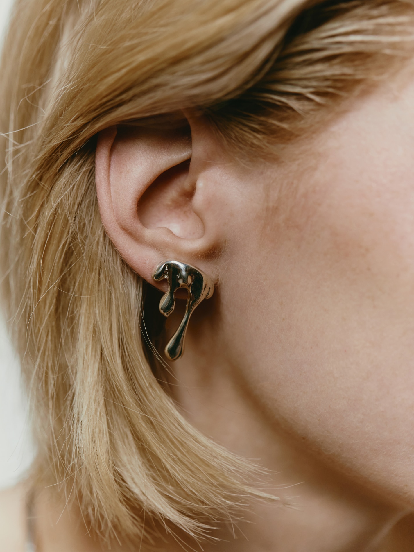 Gocce Pin Earrings in Oxidized Silver S